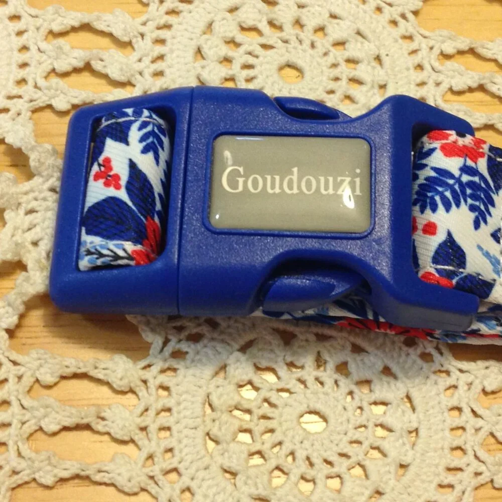 Dog Collar,  floral pattern, size Medium, new item